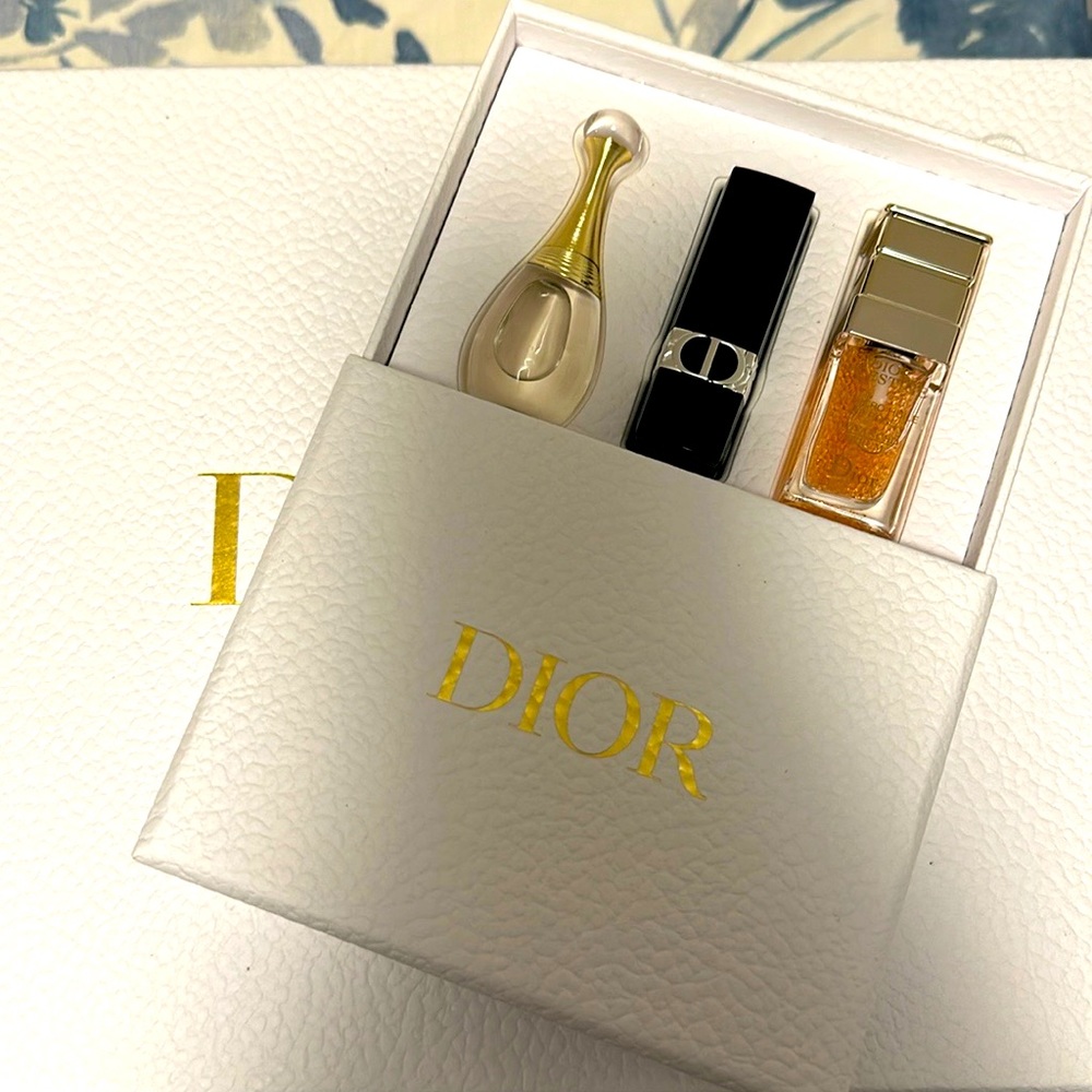 Dior platinum member exclusive bundle